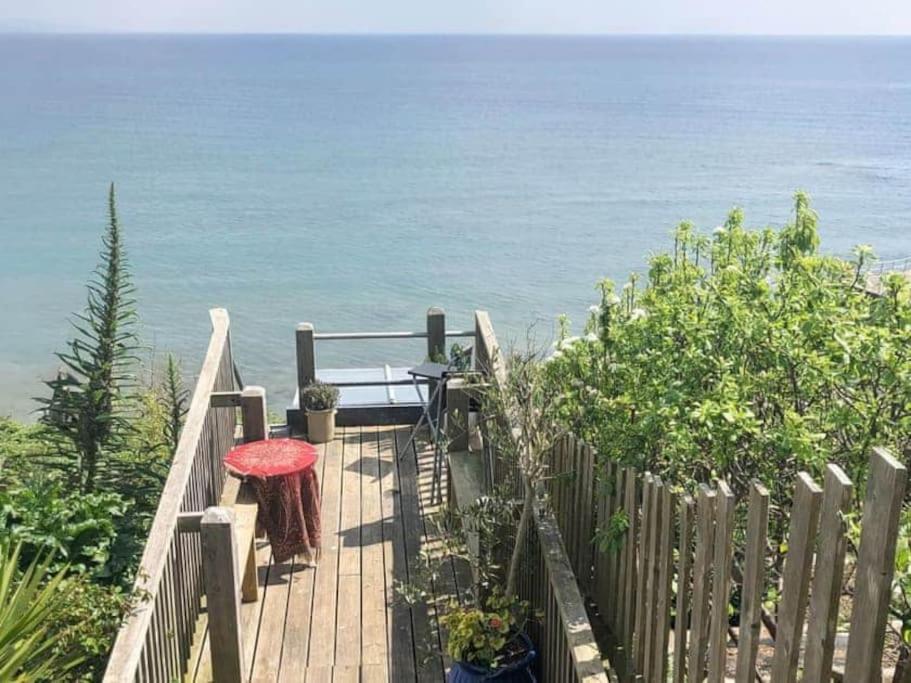 ליים ריג'יס Lyme Clifftop Hideaway מראה חיצוני תמונה